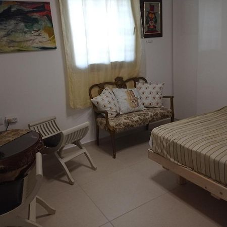 New! Great Location! Vibrant Downtown, Talpiot Market, Flea Market, Carmel Beach, Close To Everywhere Διαμέρισμα Χάιφα Εξωτερικό φωτογραφία